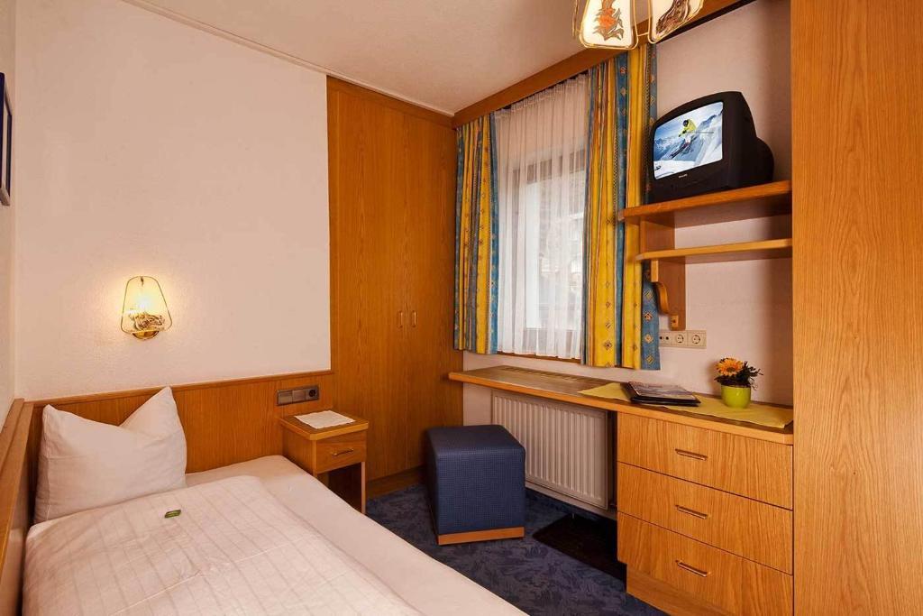 Fremdenpension Alpenruhe Sölden Habitación foto