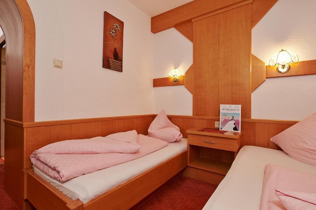 Fremdenpension Alpenruhe Sölden Habitación foto